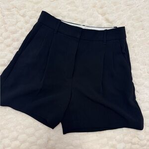 Aritzia effortless short never worn